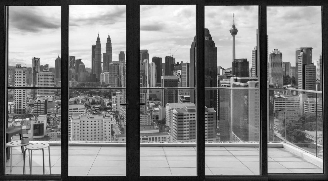 Tuxedo Kl No.1 Rooftop Pool W Skyscraper Views Hotel Kuala Lumpur Exterior photo