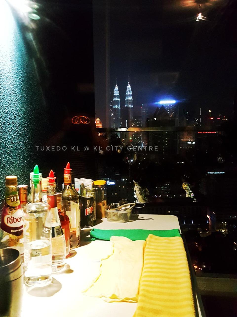 Tuxedo Kl No.1 Rooftop Pool W Skyscraper Views Hotel Kuala Lumpur Exterior photo