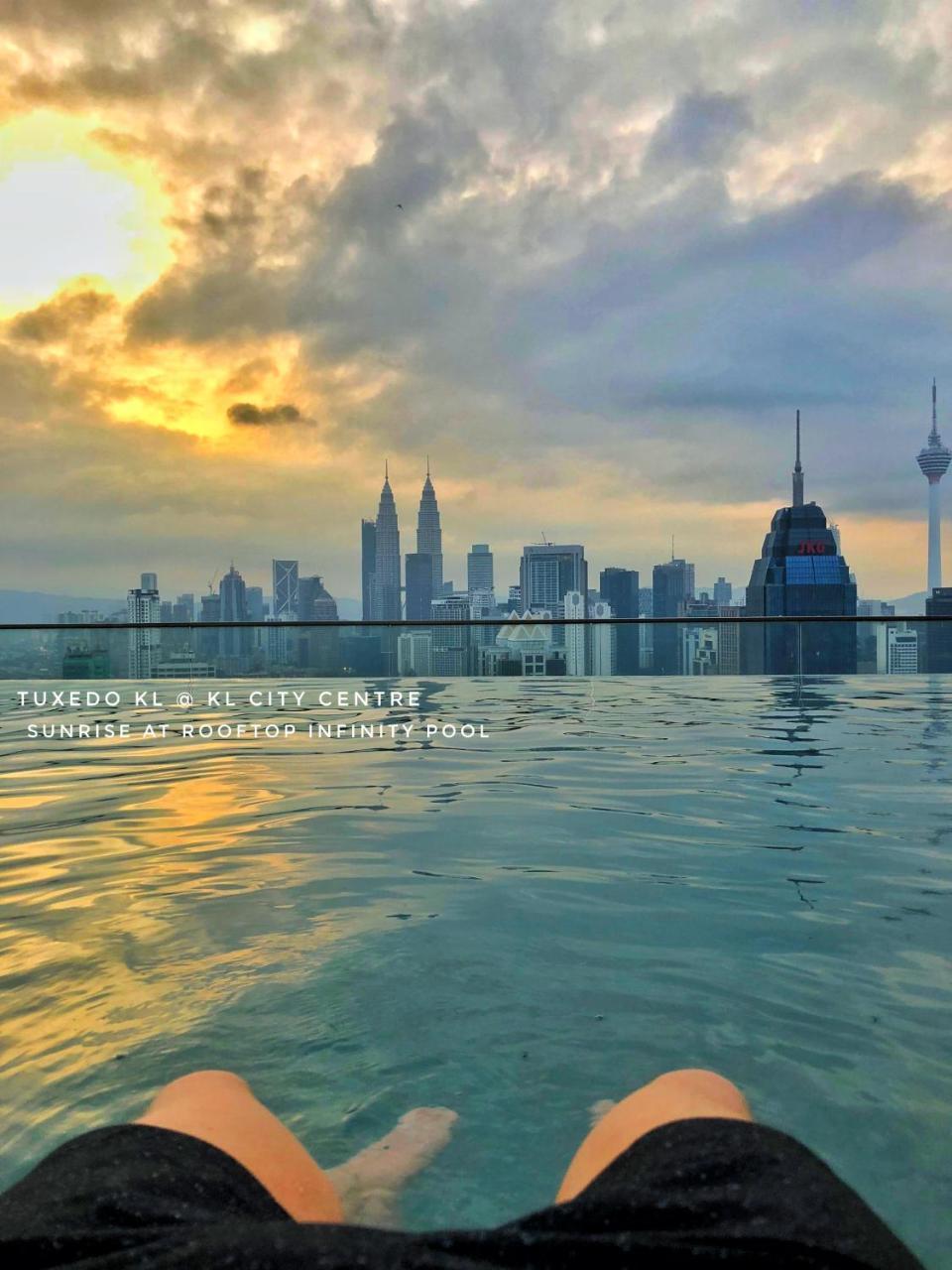 Tuxedo Kl No.1 Rooftop Pool W Skyscraper Views Hotel Kuala Lumpur Exterior photo